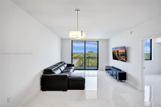 Building Photo - 301 Altara Ave