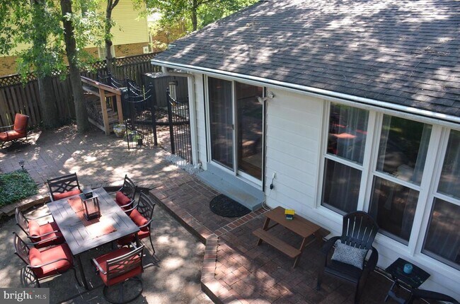 Building Photo - 8705 Yardley Dr