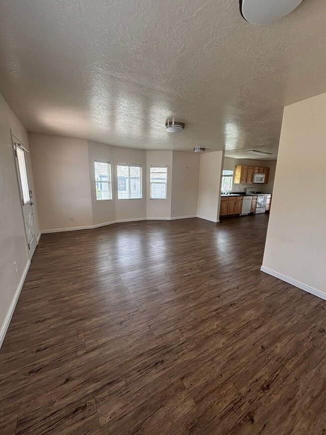 Building Photo - Home with Many Qualities! Commercial or residential