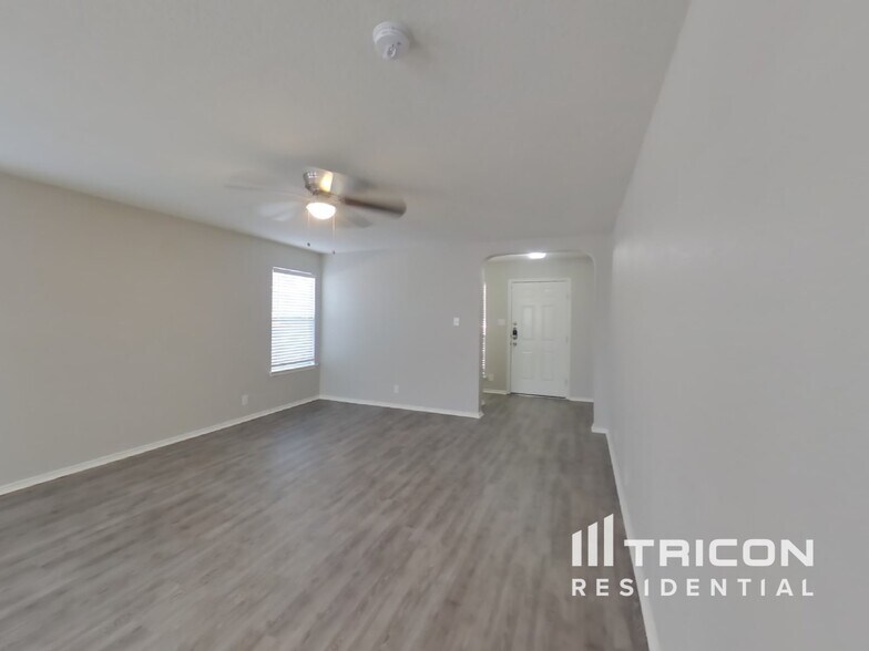 Building Photo - 6652 Richland Pl