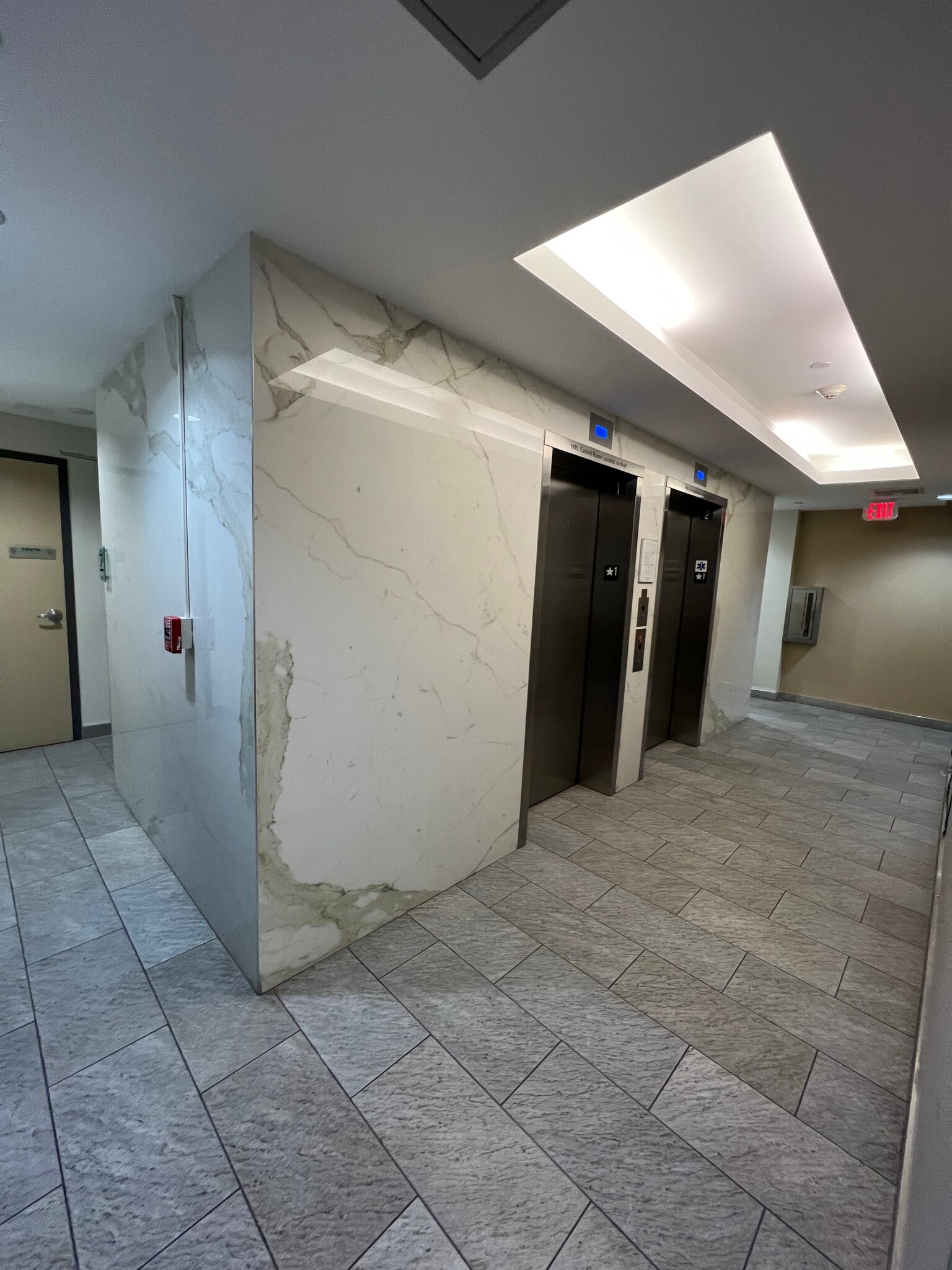 Building Photo - 1085 Boylston St