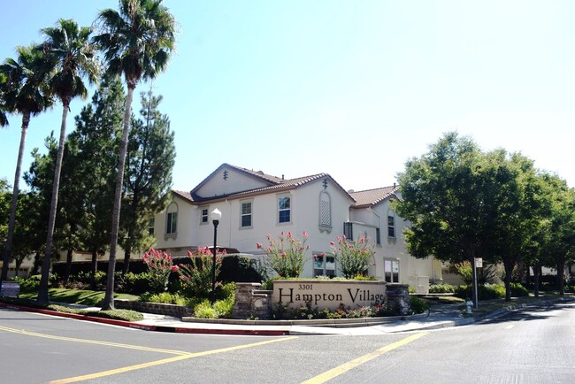 Building Photo - 3301 N Park Dr