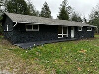 Building Photo - 940 Old Hwy 70