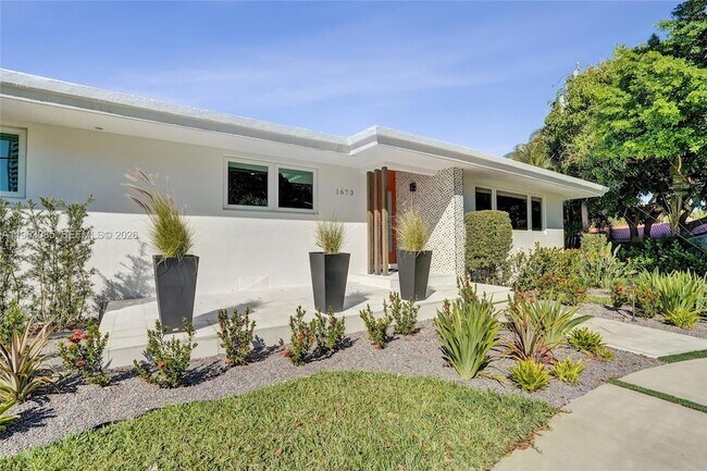 Building Photo - 1673 Bel Air Ave