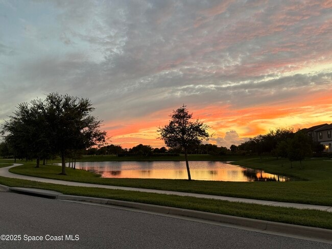 Building Photo - 6913 Vista Hermosa Dr