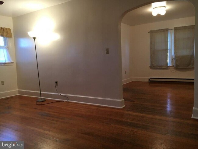 Building Photo - 3089 Winchester Ave