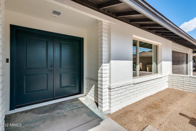 Building Photo - 4402 W El Camino Dr