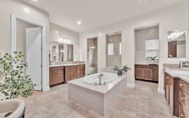 Building Photo - 612 Idlewood Pl