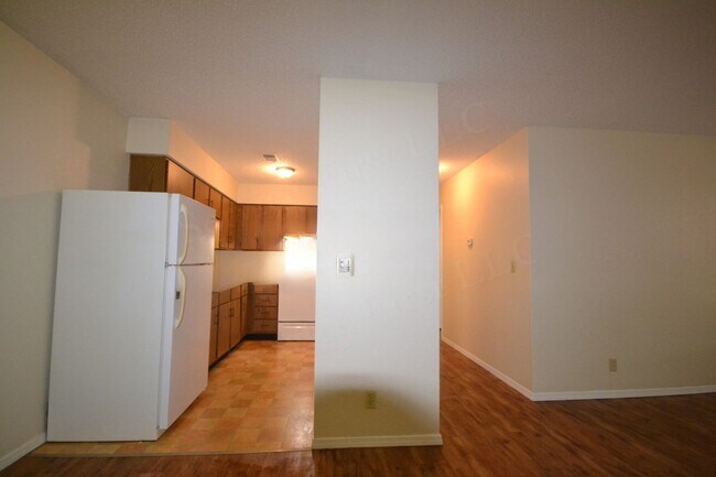 Building Photo - Buffalo Apartments (Bison Terrace)