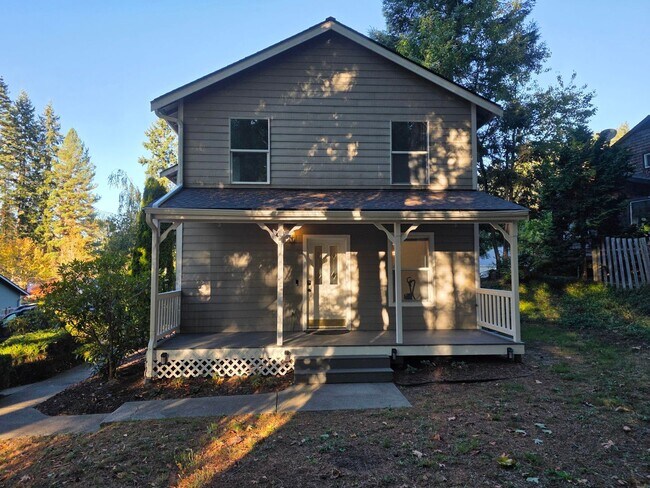 Building Photo - 3 Bedroom Duplex in Kingston!