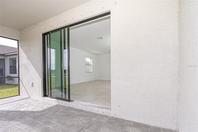 Building Photo - 1745 Saddlewood Cir