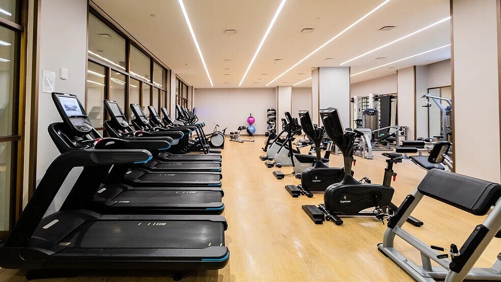 Building Photo - 123 Linden Blvd