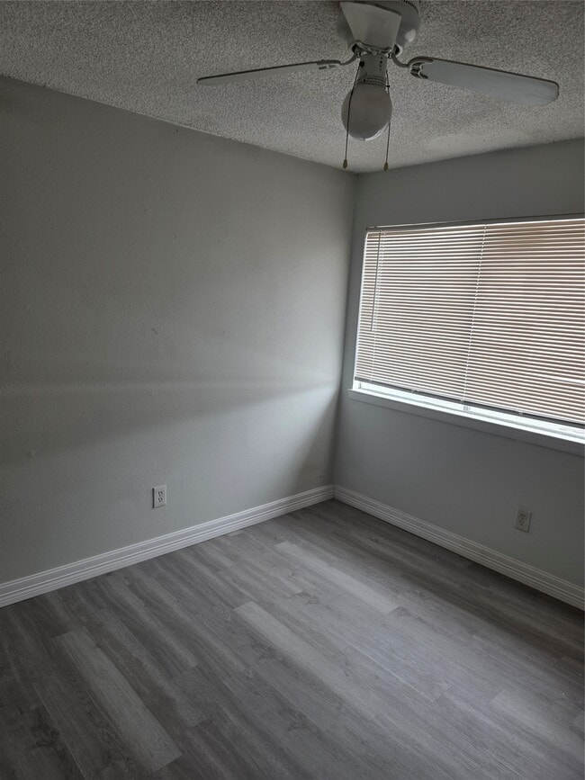 Building Photo - 10343 Huntington Pl Dr