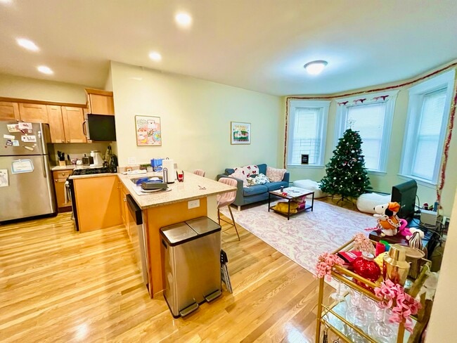 Building Photo - 18 Saint Lukes Rd