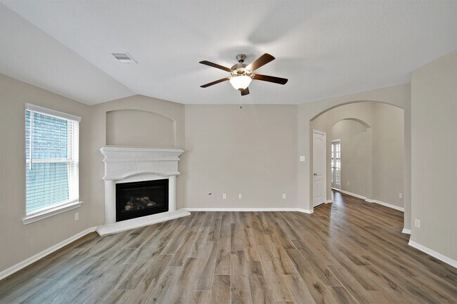 Building Photo - 187 Buckeye Dr