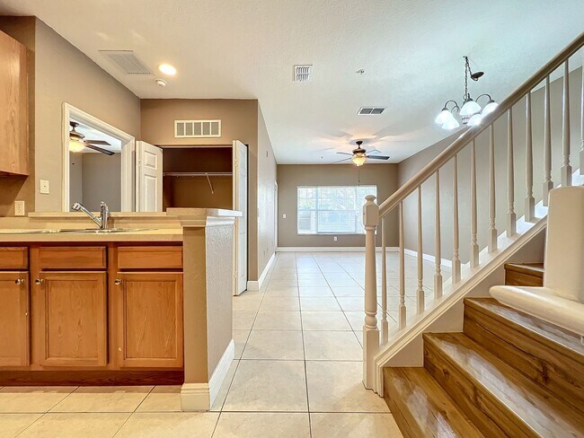 Building Photo - LUXURY 3 Bedroom / 2 Bath Townhome in a ga...