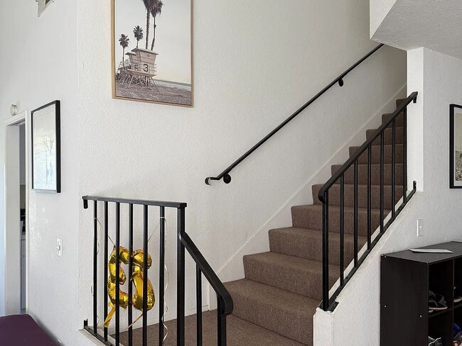 Building Photo - NO MIN CREDIT SCORE REQUIRED, BK OKAY, PAST EVICTION OKAY!, BACKGROUND FRIENDLY. Apply at "The Re...