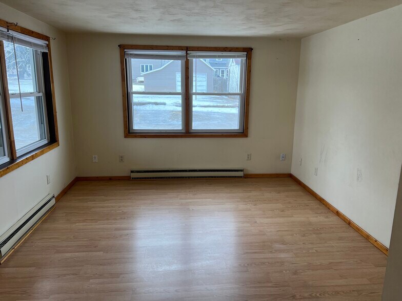 Building Photo - 420 N Turner St
