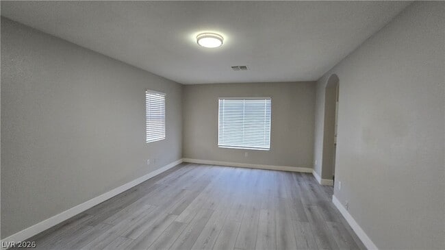 Building Photo - 1614 White Skies Ct