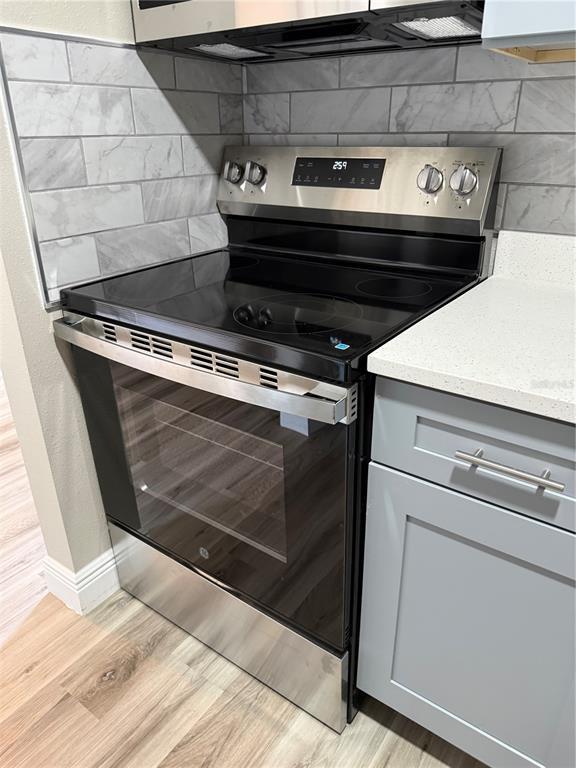 Building Photo - 9209 Tudor Dr