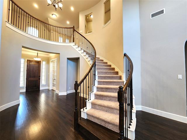 Building Photo - 7163 Split Rein Rd