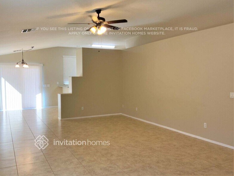 Building Photo - 1181 W Fruit Tree Ln
