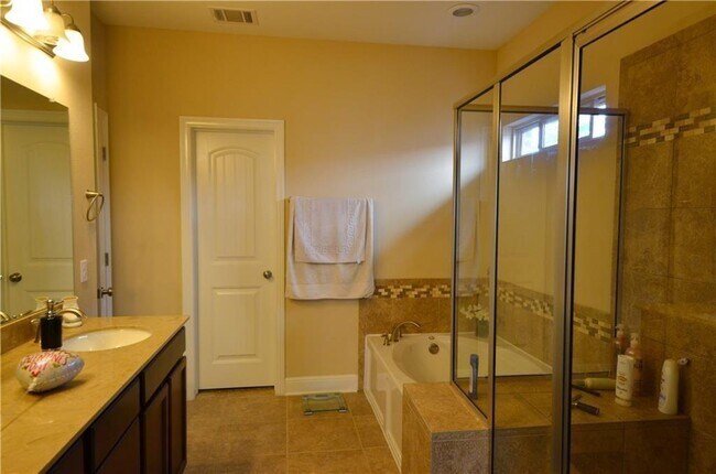 Building Photo - 5629 Rio Chama Cove