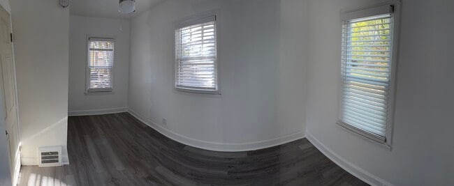 Building Photo - 26181 Dunning St