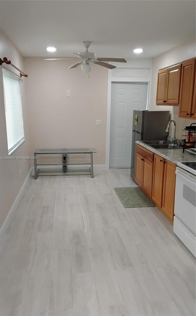 Building Photo - 4199 NW 52nd Ave