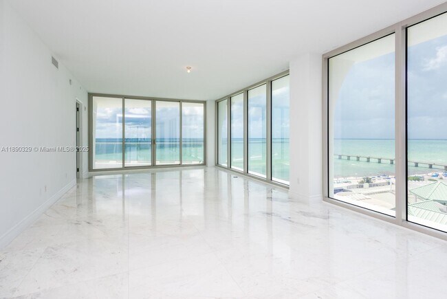 Building Photo - 16901 Collins Ave
