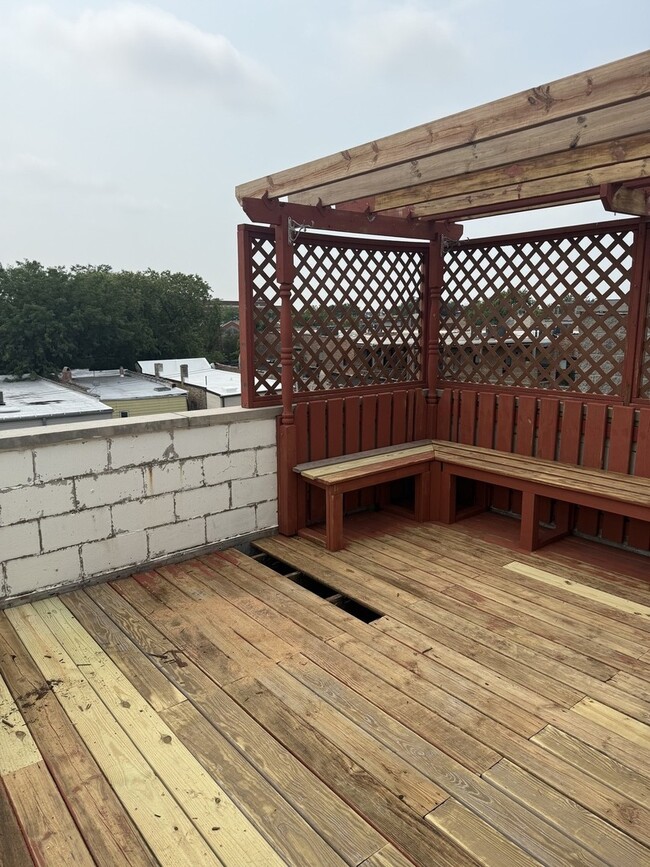 Building Photo - 2645 W Haddon Ave