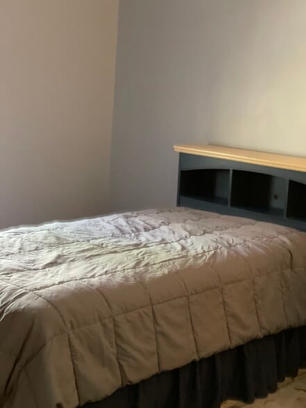 Building Photo - 103 Wintergreen Ln