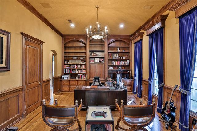 Building Photo - 6805 Laurel Valley Dr