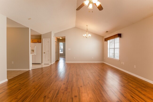 Building Photo - 112 Dusty Trail Ln