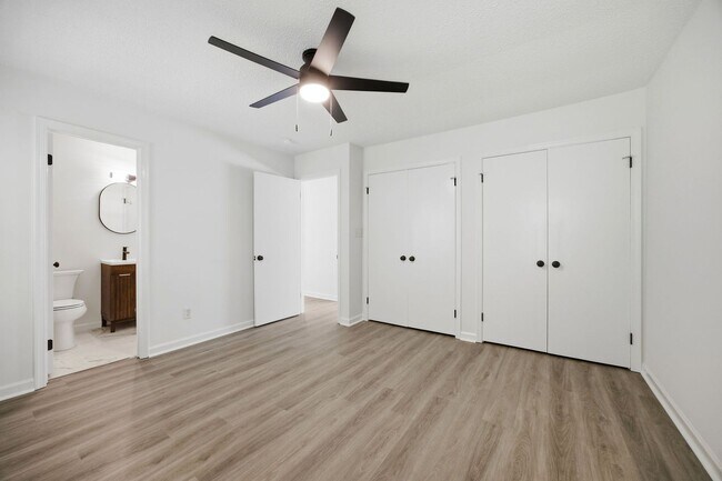 Building Photo - Fully Renovated 3 Bed / 2 Bath Ranch Near Downtown Raleigh & the Greenway!