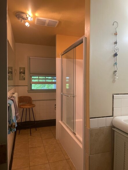 Building Photo - 85 Crescent Rd