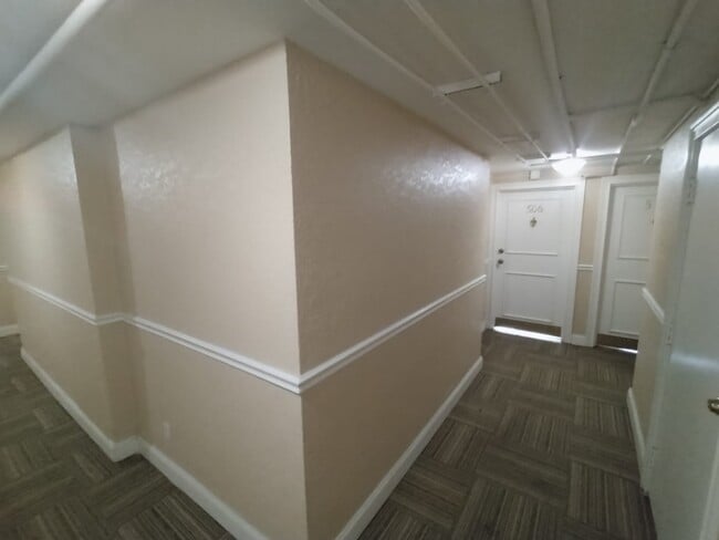Building Photo - 311 W Ashley St