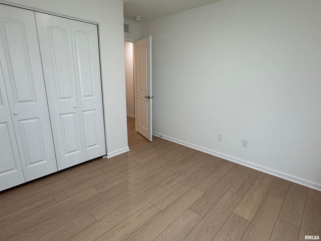 Building Photo - 5894 Butterfield Ct