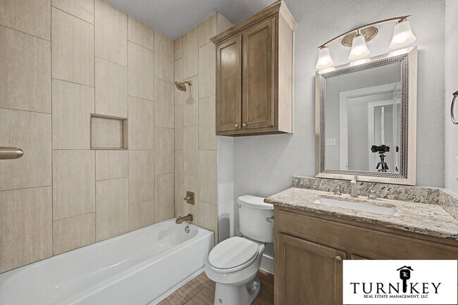 Building Photo - 8037-8039 Arbor