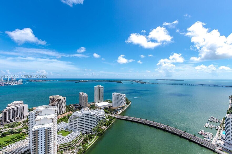 Building Photo - 495 Brickell