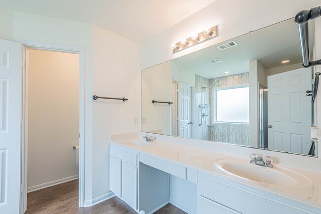 Building Photo - 16836 Northern Flicker Trail