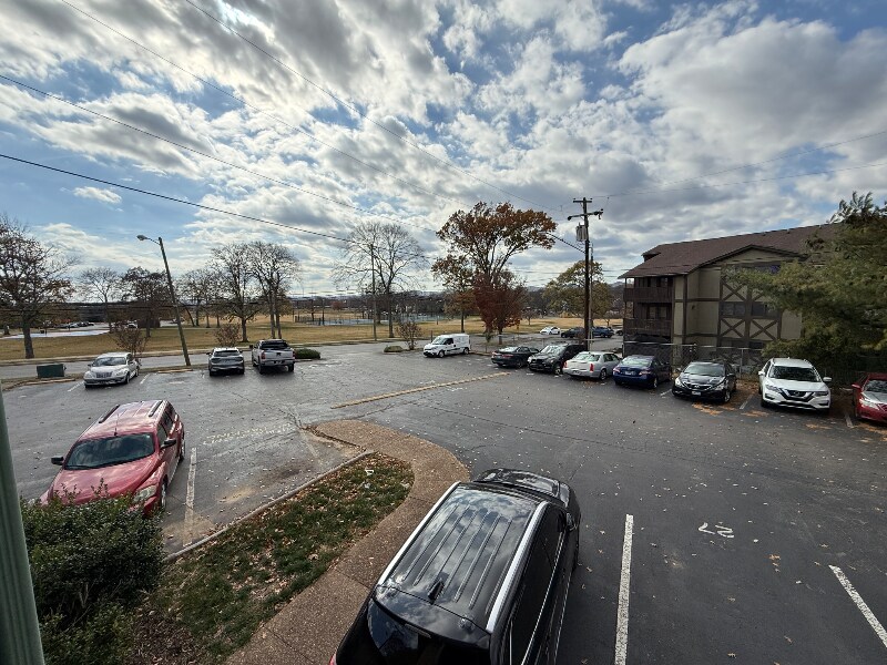 Building Photo - 555 N Dupont Ave