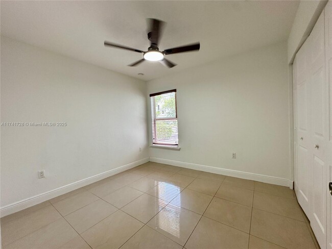 Building Photo - 513 NW 77th St