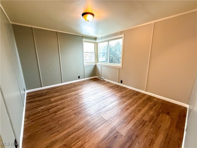 Building Photo - 1635 Goodyear Blvd