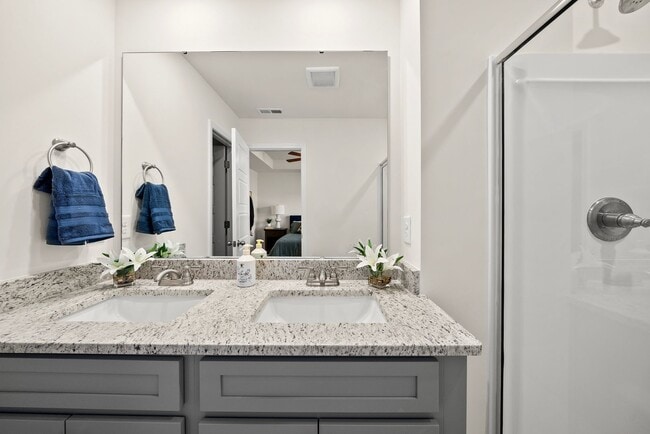 Building Photo - BRAND NEW 3 Bed 2.5 bathroom townhomes in Wake Forest!