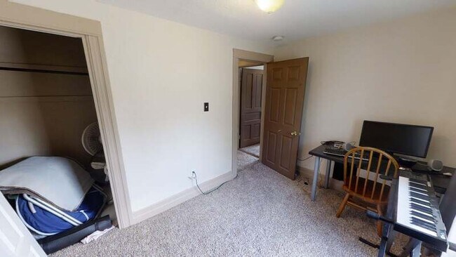 Building Photo - 416 Olive St