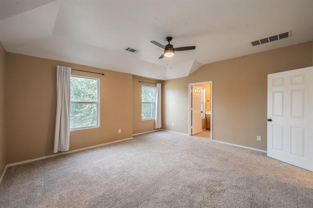 Building Photo - 1906 Beach Dr