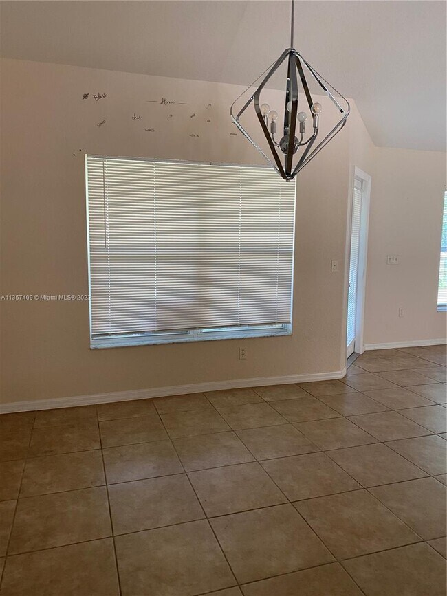 Building Photo - 13755 SW 48th Ct