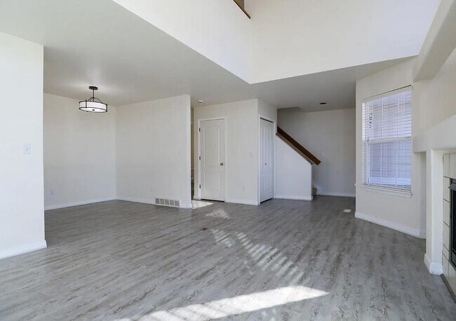 Building Photo - 2602 Timberwood Dr