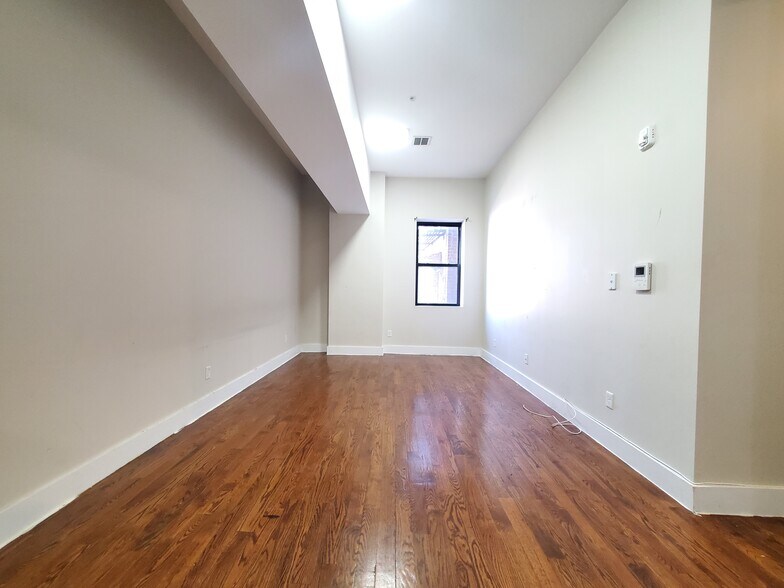 409 Ocean Ave 203 - 416 Ocean Ave